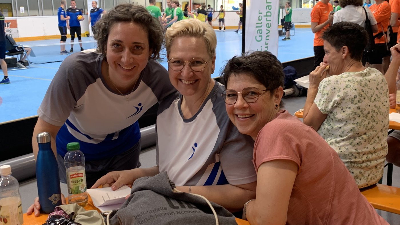 3-cornelia-melanie-jeannette.jpg
