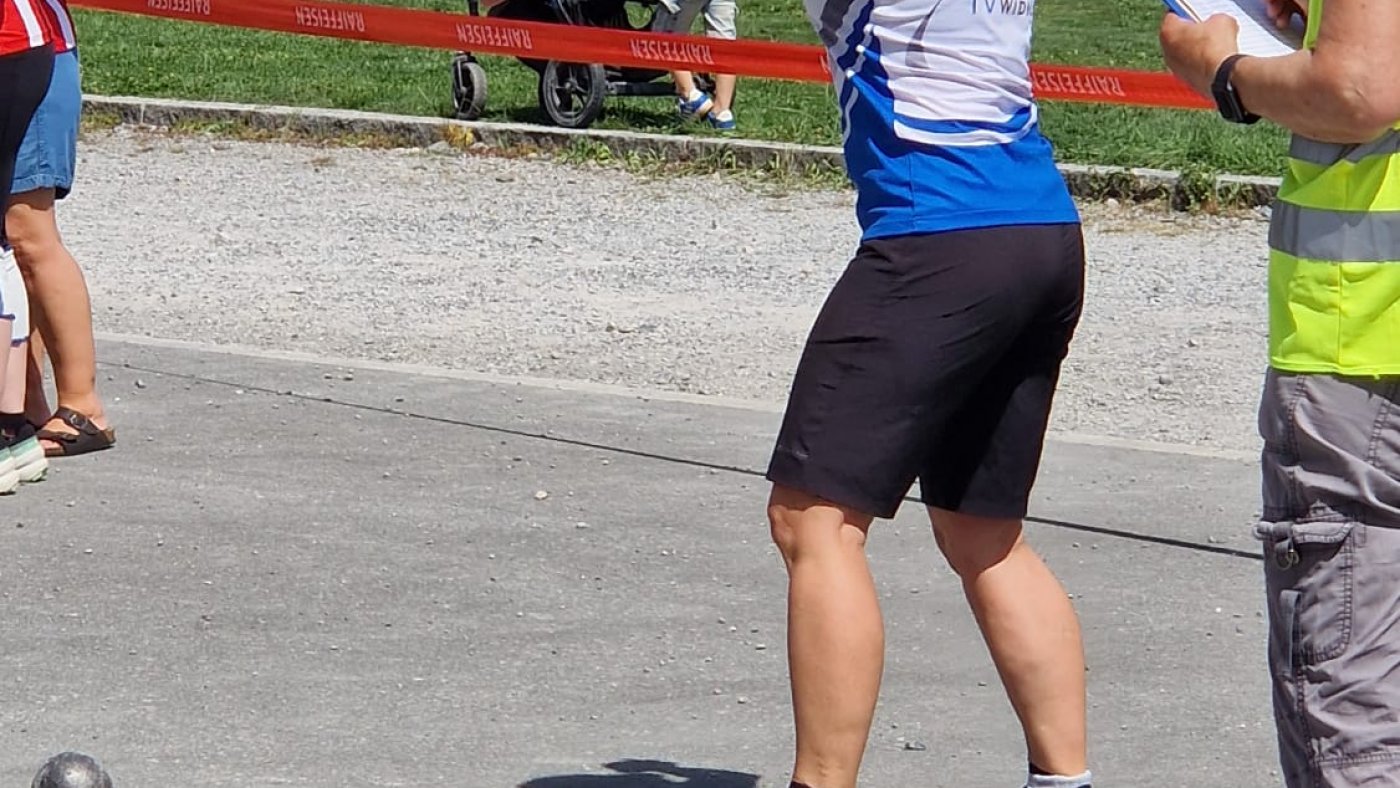 30-kugelstossen-claudia.jpg